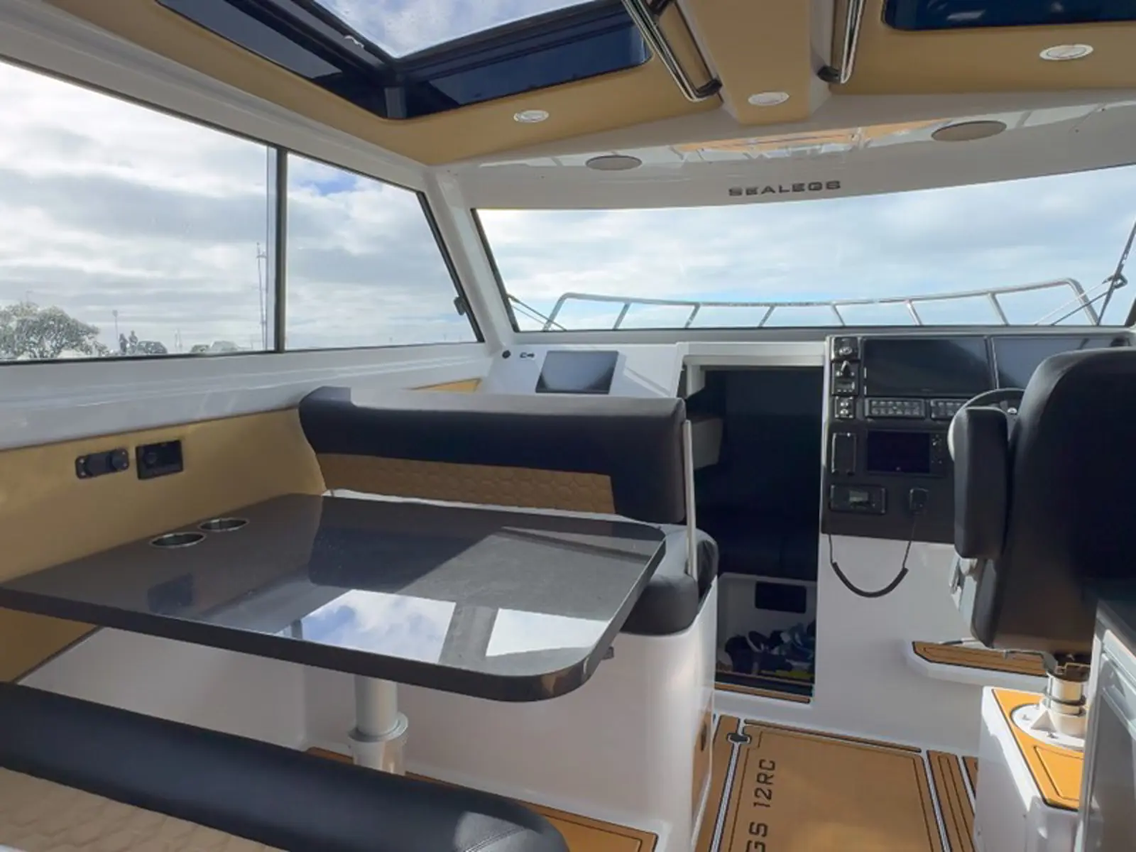 Sealegs 12m Sport RIB — photo 2 of 8
