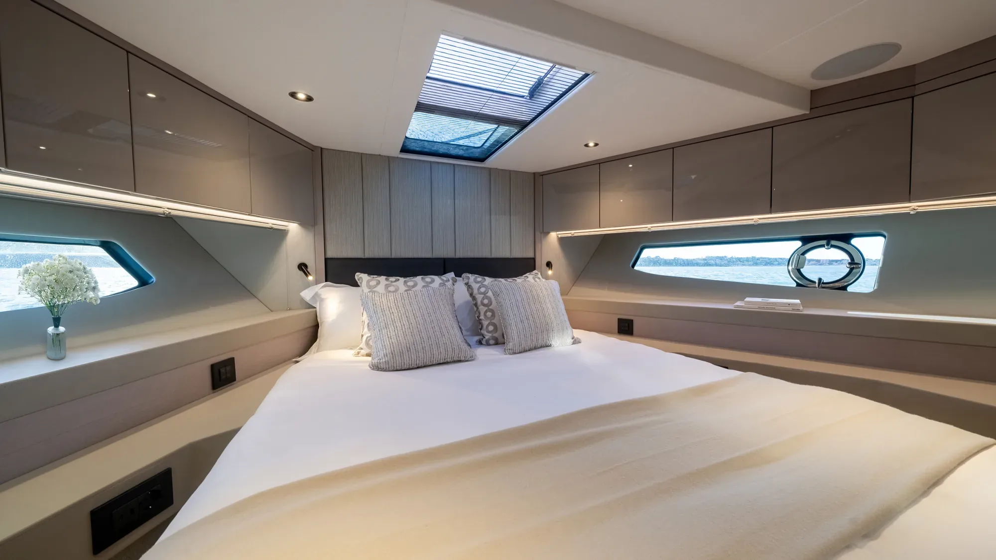 Sunseeker Manhattan 56 — photo 2 of 30