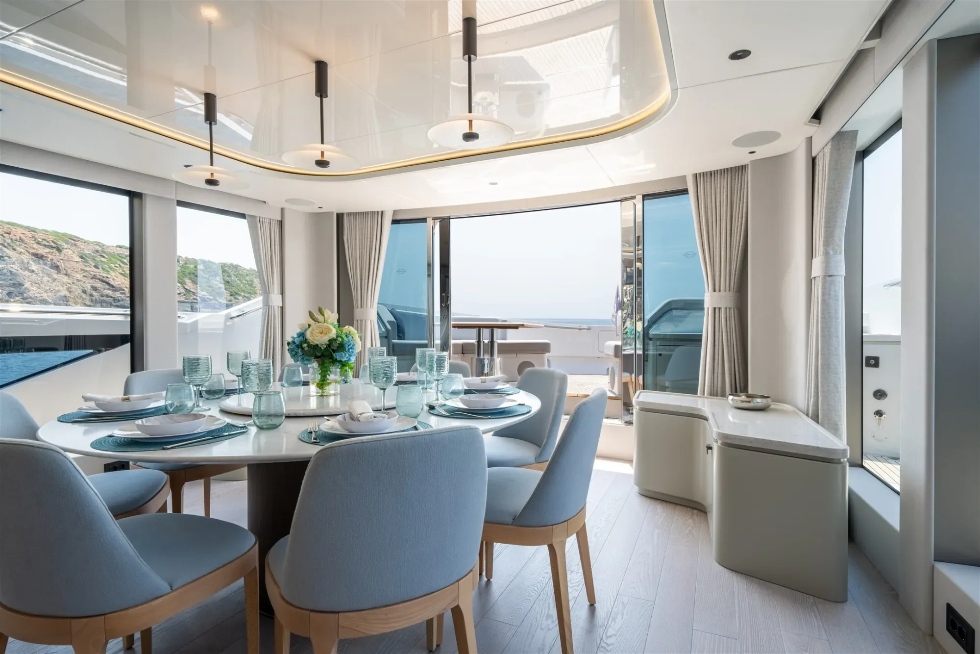 Sunseeker 82 Ocean Enclosed