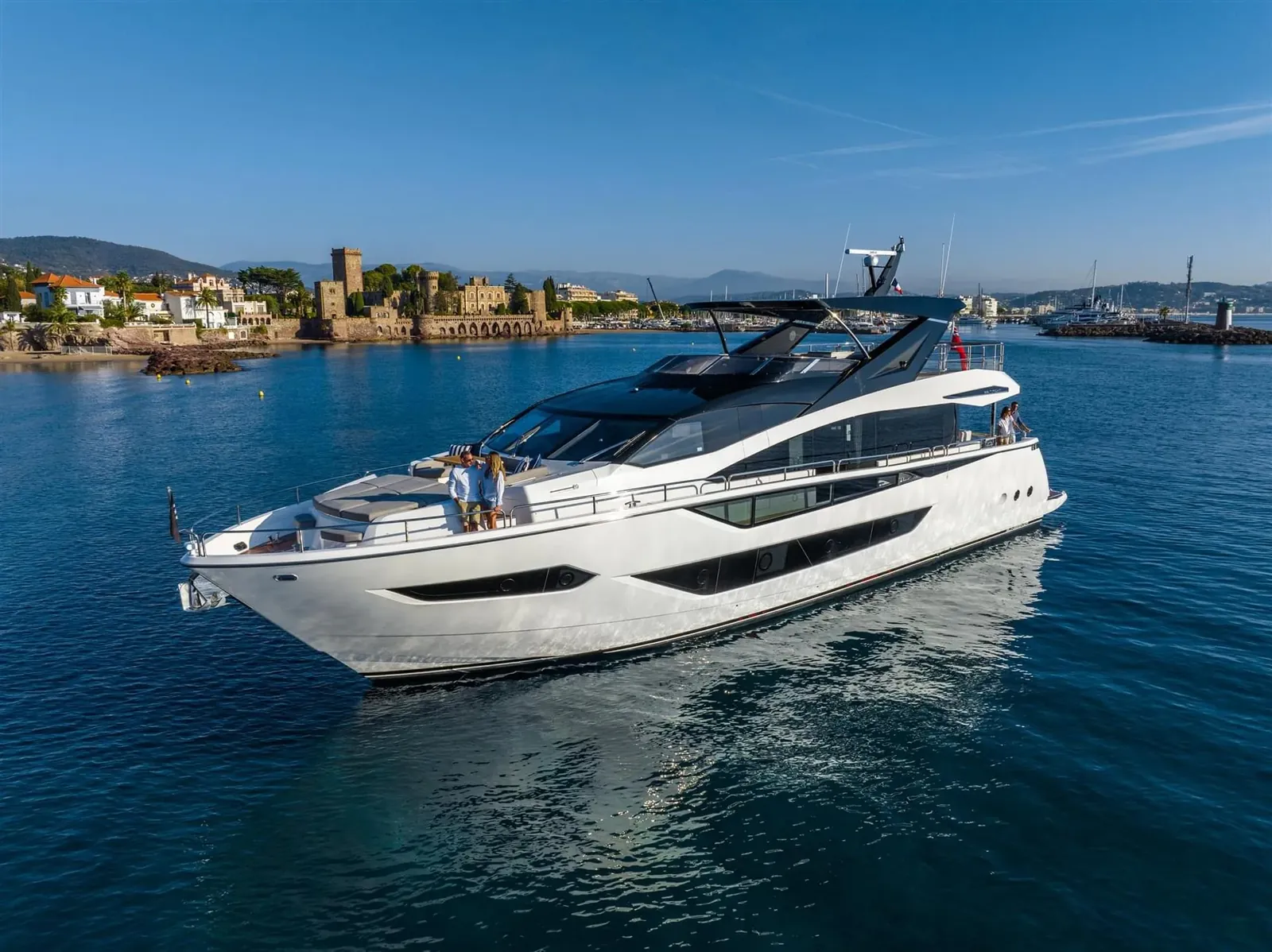 Sunseeker 88 Yacht