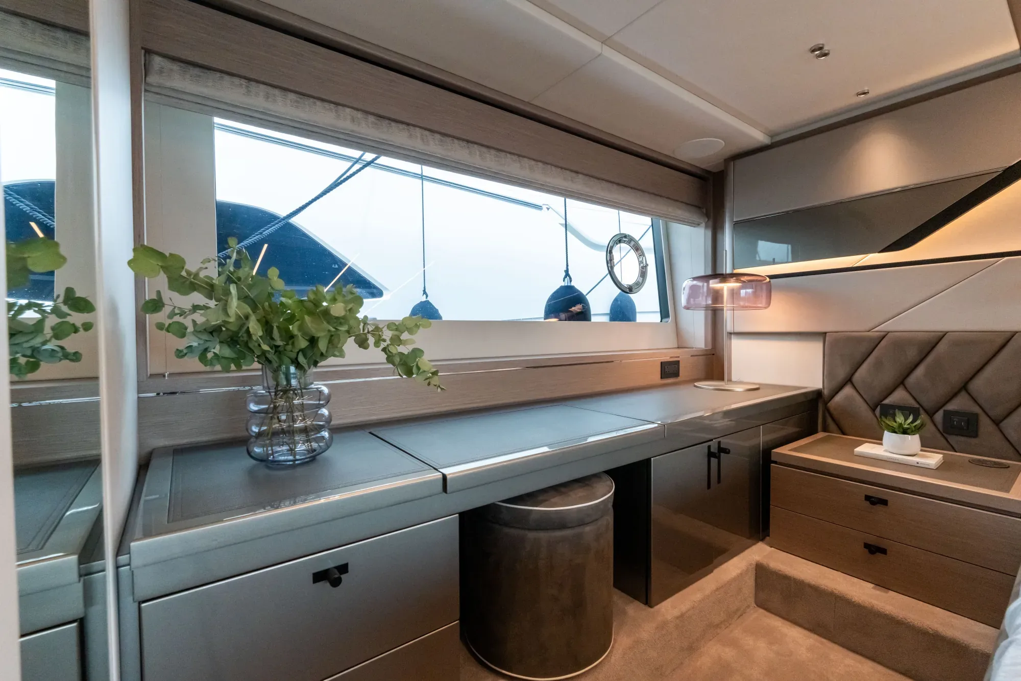 Sunseeker Predator 75 — photo 2 of 12